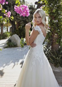Brudekjolen Nicky i Ball Gown snit fra Modeca - Billede 3
