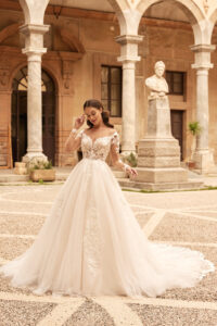 Brudekjolen 8324 i Ball Gown snit fra Monica Loretti - Image 4
