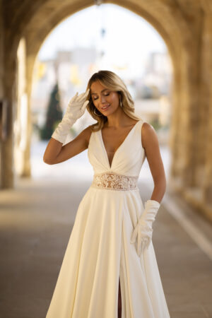 6405 i Ball Gown snit fra Monica Loretti