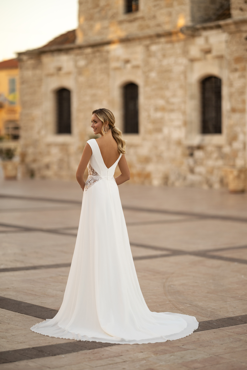 6422 i A-Line snit fra Monica Loretti - Billede 2