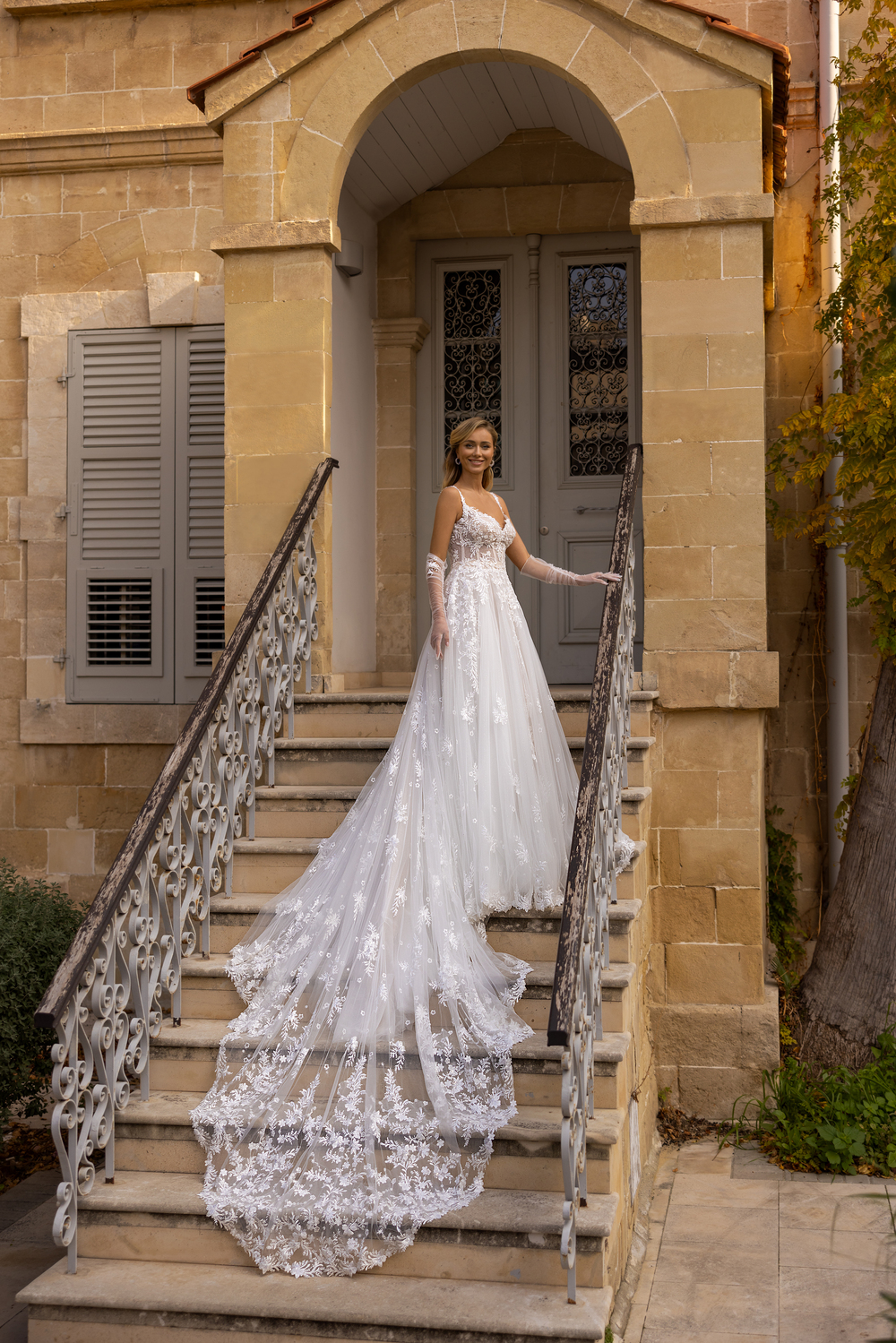 Mia Bella 8294 i Ball Gown snit fra Monica Loretti - Billede 10