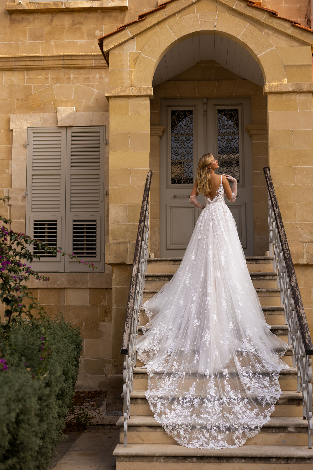 Mia Bella 8294 i Ball Gown snit fra Monica Loretti - Billede 9