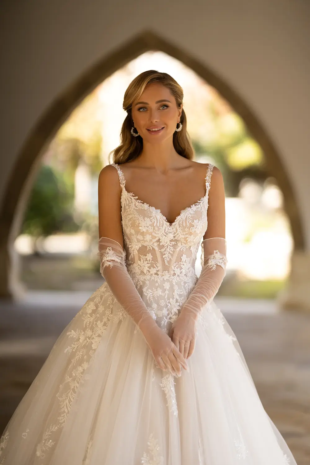 Mia Bella 8294 i Ball Gown snit fra Monica Loretti - Billede 6