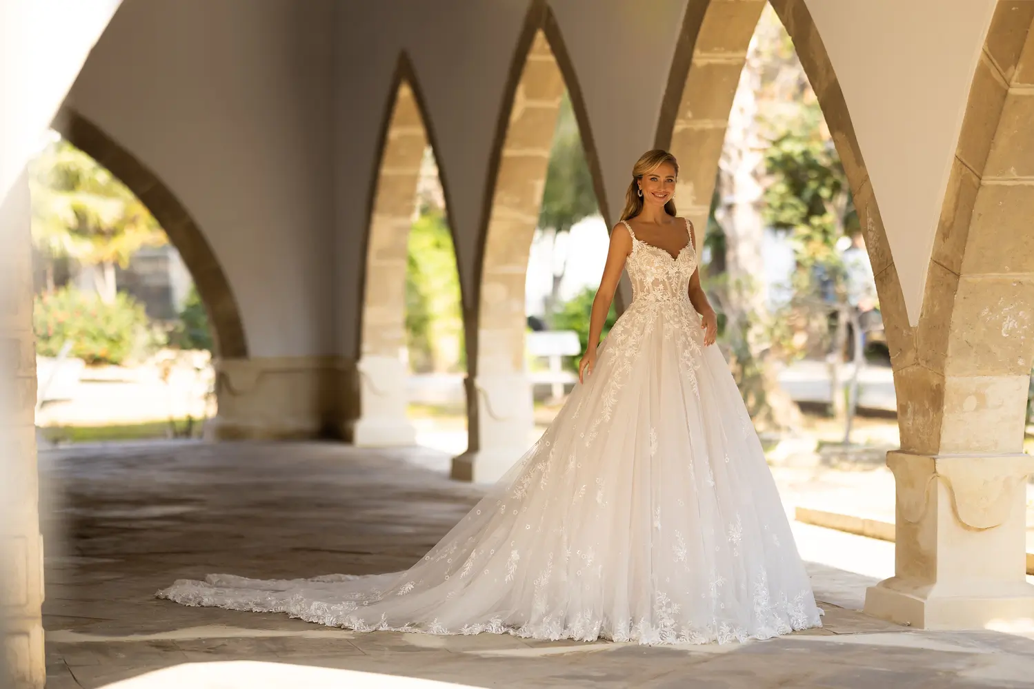 Mia Bella 8294 i Ball Gown snit fra Monica Loretti - Billede 8