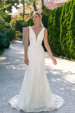 Brudekjolen 1032 i Fit & Flare snit fra Monica Loretti
