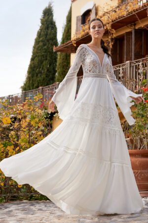 Adelynn i A-Line snit fra Herve Paris