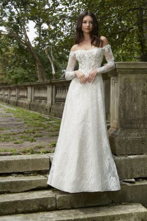 4155 i A-Line snit fra Mori Lee
