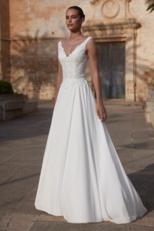 Camelia i A-Line snit fra Bianco Evento