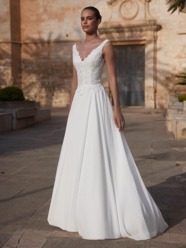 Brudekjolen Camelia i A-Line snit fra Bianco Evento