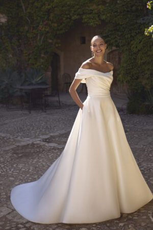 Gerlinde i Ball Gown snit fra Modeca