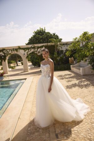 Gilke i Ball Gown snit fra Modeca