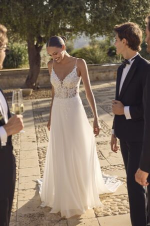 Grand i A-Line snit fra Modeca