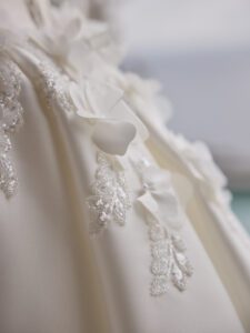 Brudekjolen Ivet i Fit & Flare snit fra Modeca - Billede 9