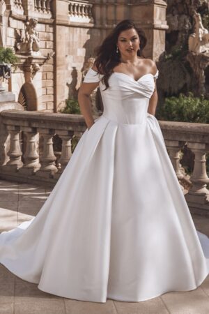 Freya i Ball Gown snit fra Portrait