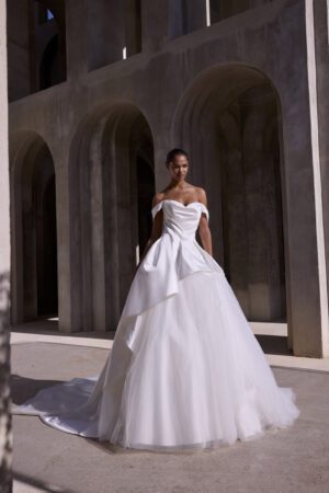 Nuwa 2929 i Ball Gown snit fra Mori Lee