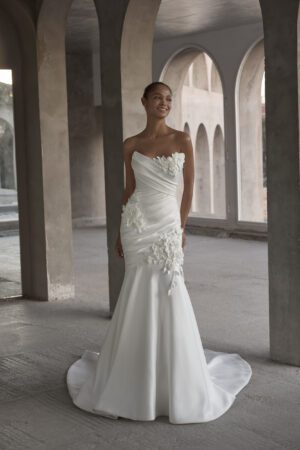 Iana 2931 i Fit & Flare snit fra Mori Lee