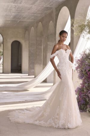 Daphina 2970 i Fit & Flare snit fra Mori Lee