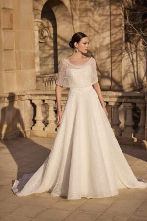 Hilani 63120 i Ball Gown snit fra Veni Infantino