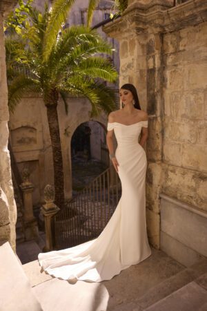 Yukiko 18816 i Fit & Flare snit fra Veni Infantino