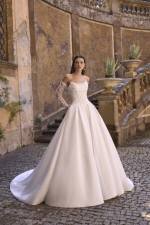 63228 i Ball Gown snit fra Veni Infantino