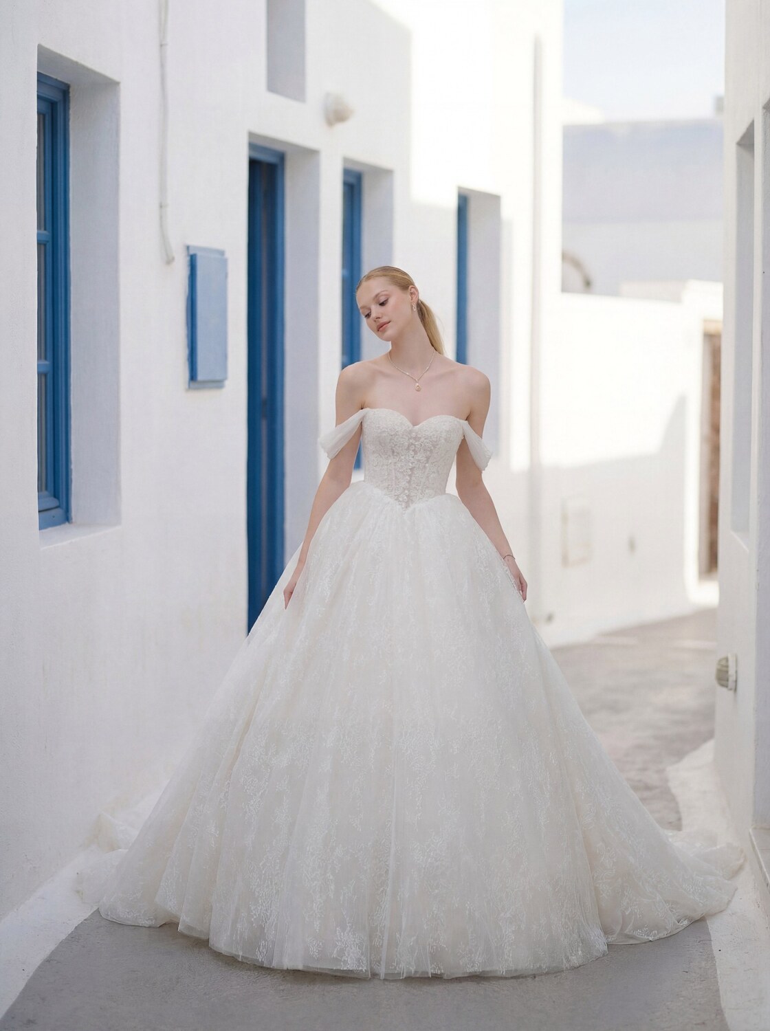 Tulle Ball Gown brudekjole fra Mori Lee set forfra i hel figur
