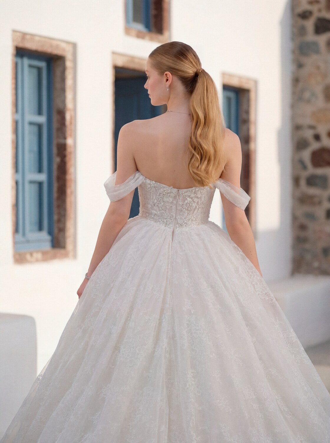 Detalje af Tulle brudekjolens ryg og blondeudsmykning