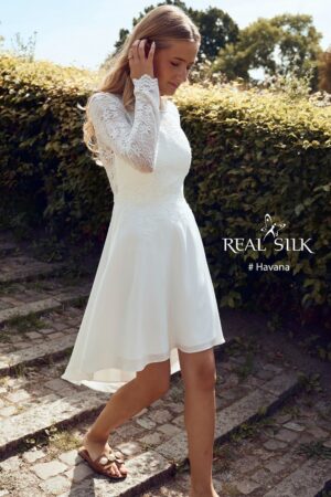 Havana konfirmationskjole fra Real Silk med blondeærmer og let skørt