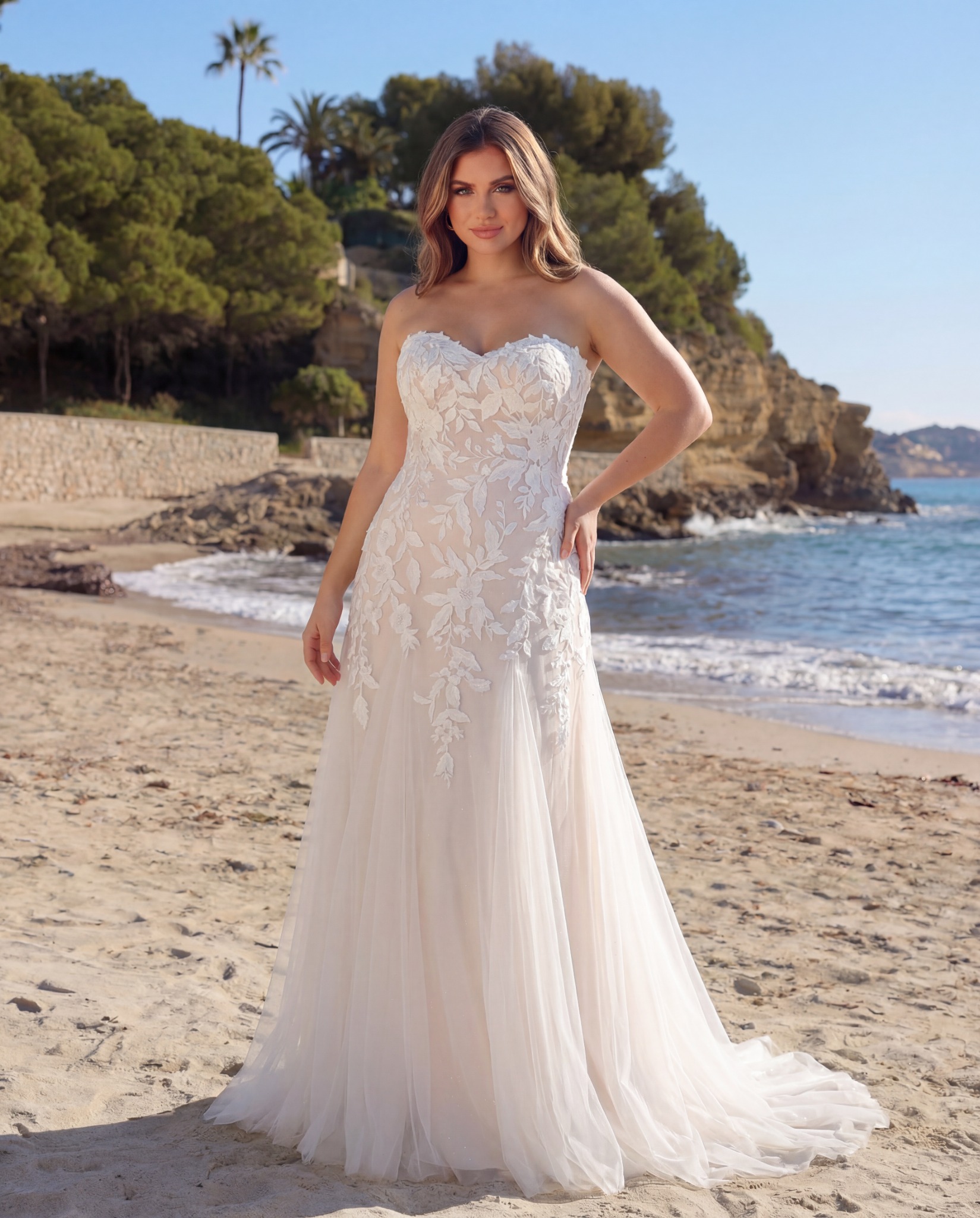 Fenna A-Line brudekjole fra Azure i Big Size set forfra
