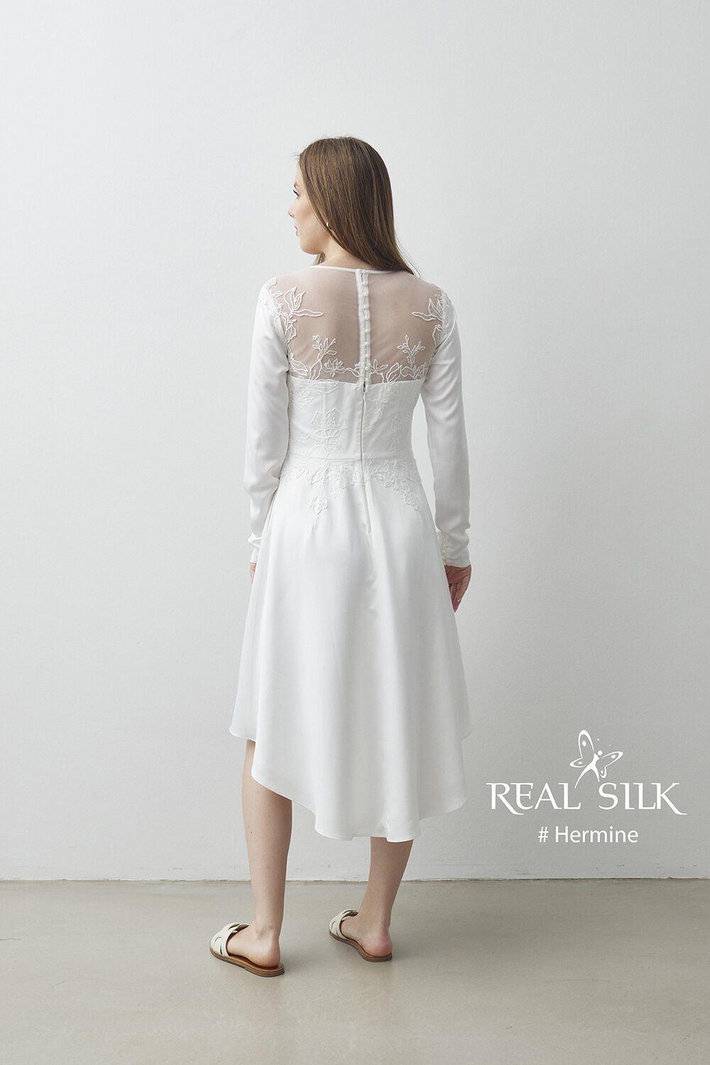 Hermine konfirmationskjole fra Real Silk set bagfra