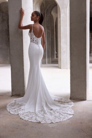 2986 Amaris Fit & Flare brudekjole fra Mori Lee – bagfra