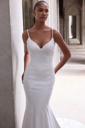 2986 Amaris Fit & Flare brudekjole fra Mori Lee – forfra