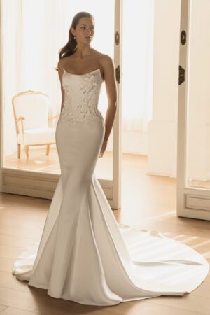 Havara Fit & Flare brudekjole fra Elysee – forfra